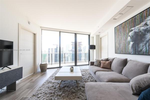 801 S MIAMI AVE #4302, MIAMI, FL 33130