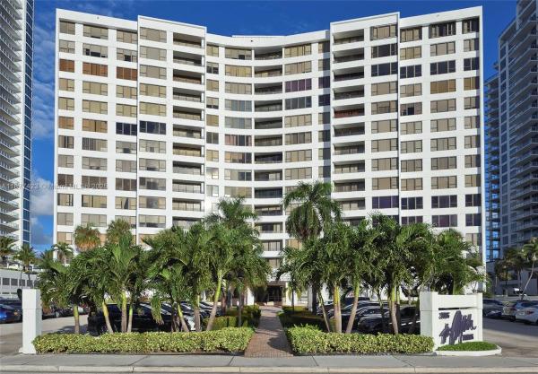3505 S OCEAN DR #901, HOLLYWOOD, FL 33019