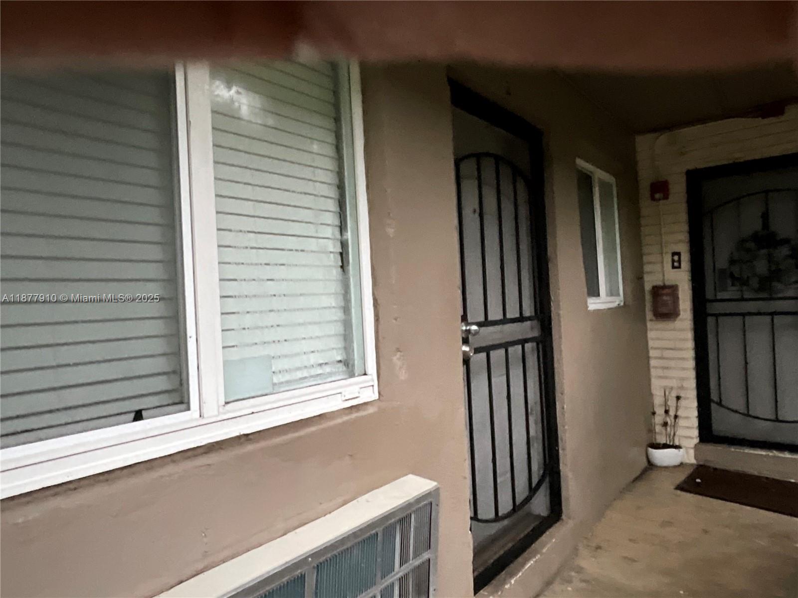 NORTHERN BLVD TRACK - фото