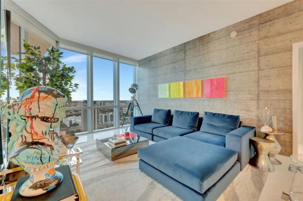 851 NE 1ST AVE #2708, MIAMI, FL 33132