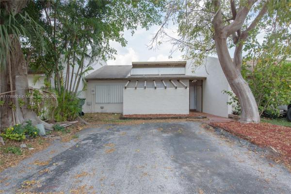 TOWNHOMES OF AUDUBON