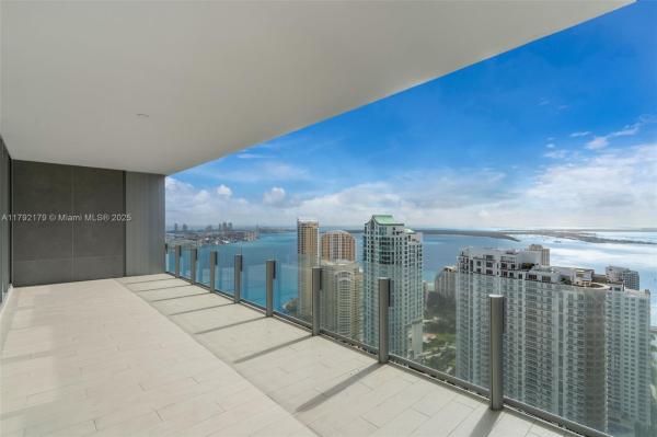 300 BISCAYNE BOULEVARD WAY #4202, MIAMI, FL 33131