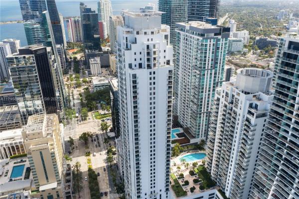 1060 BRICKELL AVE #1001, MIAMI, FL 33131