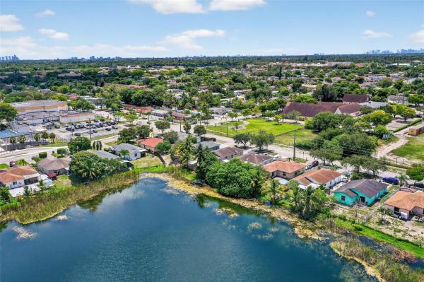 GOLDEN GARDENS SEC 8