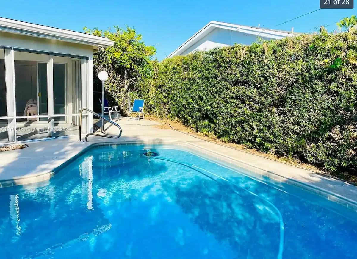 CORAL RIDGE ISLES - фото