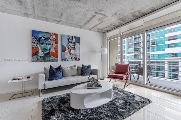 MIDBLOCK MIAMI CONDO