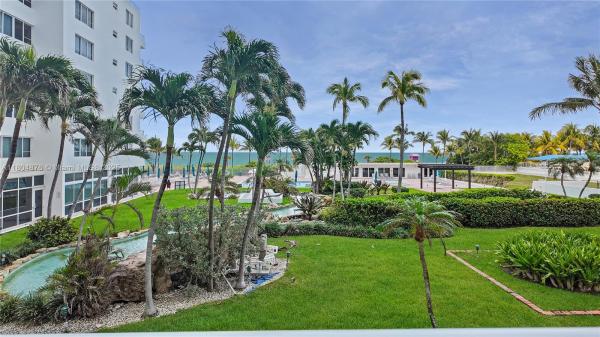 THE CARRIAGE CLUB NORTH