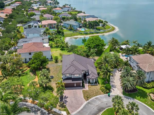 SUNSET LAKES PLAT THREE