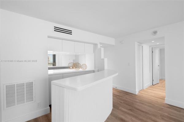 MIRASOL OCEAN TOWERS COND