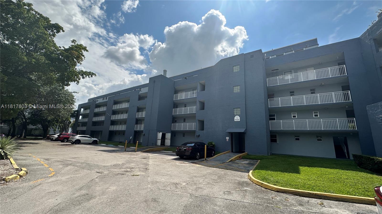 THE BEACH CLUB FONTAINEBL - фото