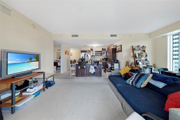 QUANTUM ON THE BAY CONDO