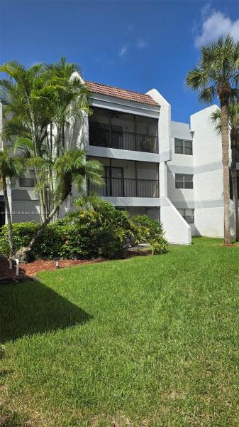 Building 6 of Racquet