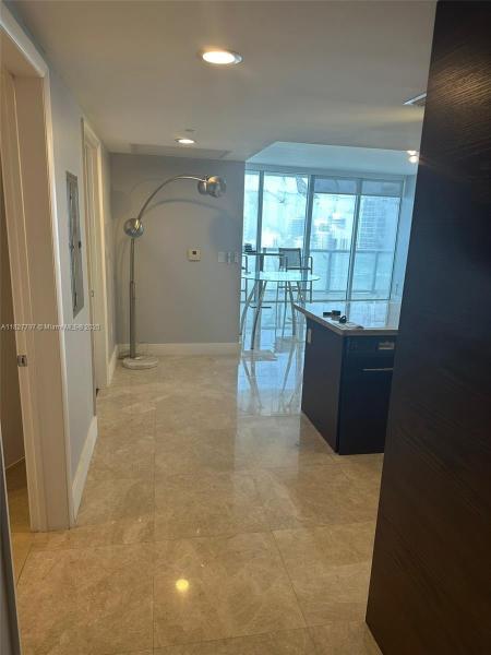 495 BRICKELL AVE #5211, MIAMI, FL 33131