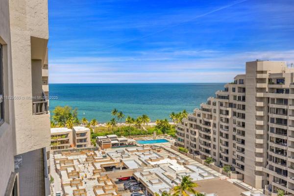 KEY COLONY NO 2 CONDO