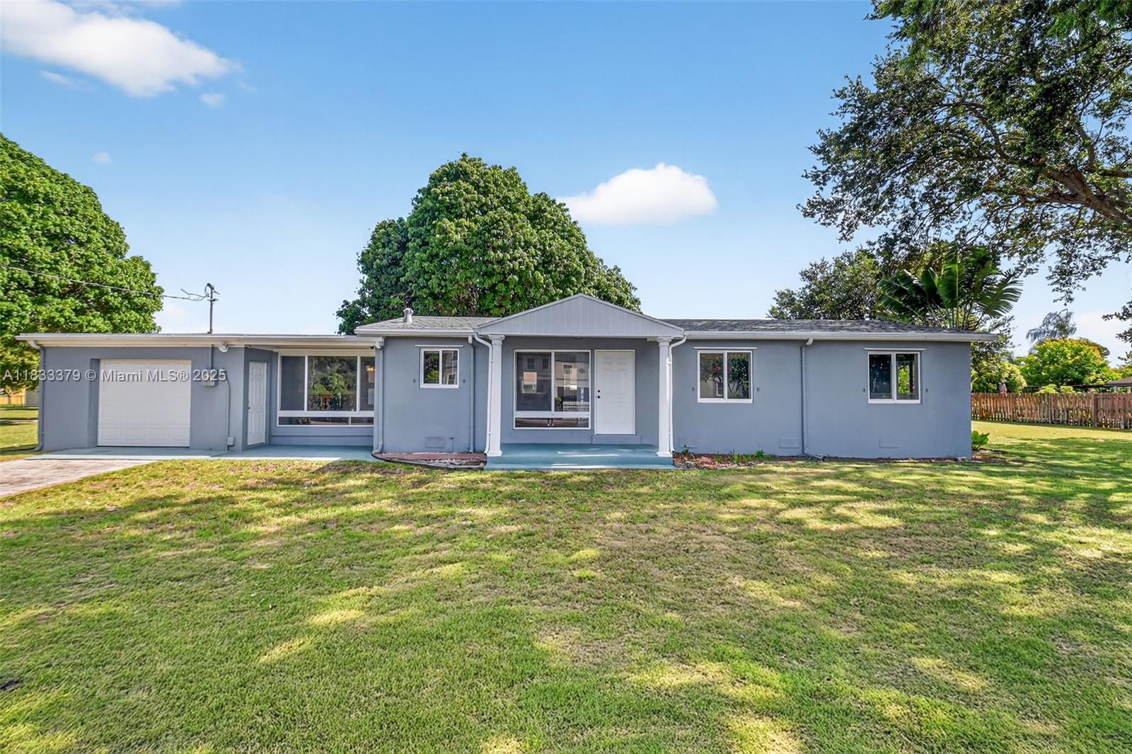 Nova Lane - фото