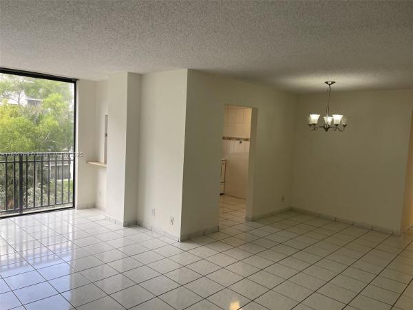 17011 N BAY RD #406, SUNNY ISLES BEACH, FL 33160