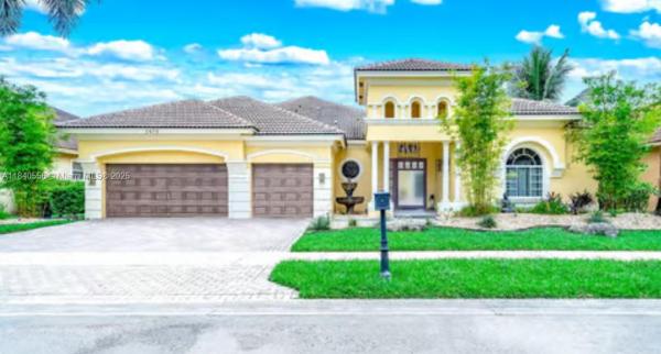 HOLLYWOOD LAKES COUNTRY C