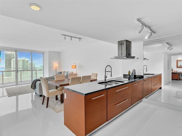 495 BRICKELL AVE #5009, MIAMI, FL 33131