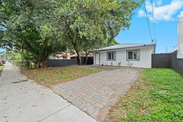 7TH AVENUE HIGHLANDS