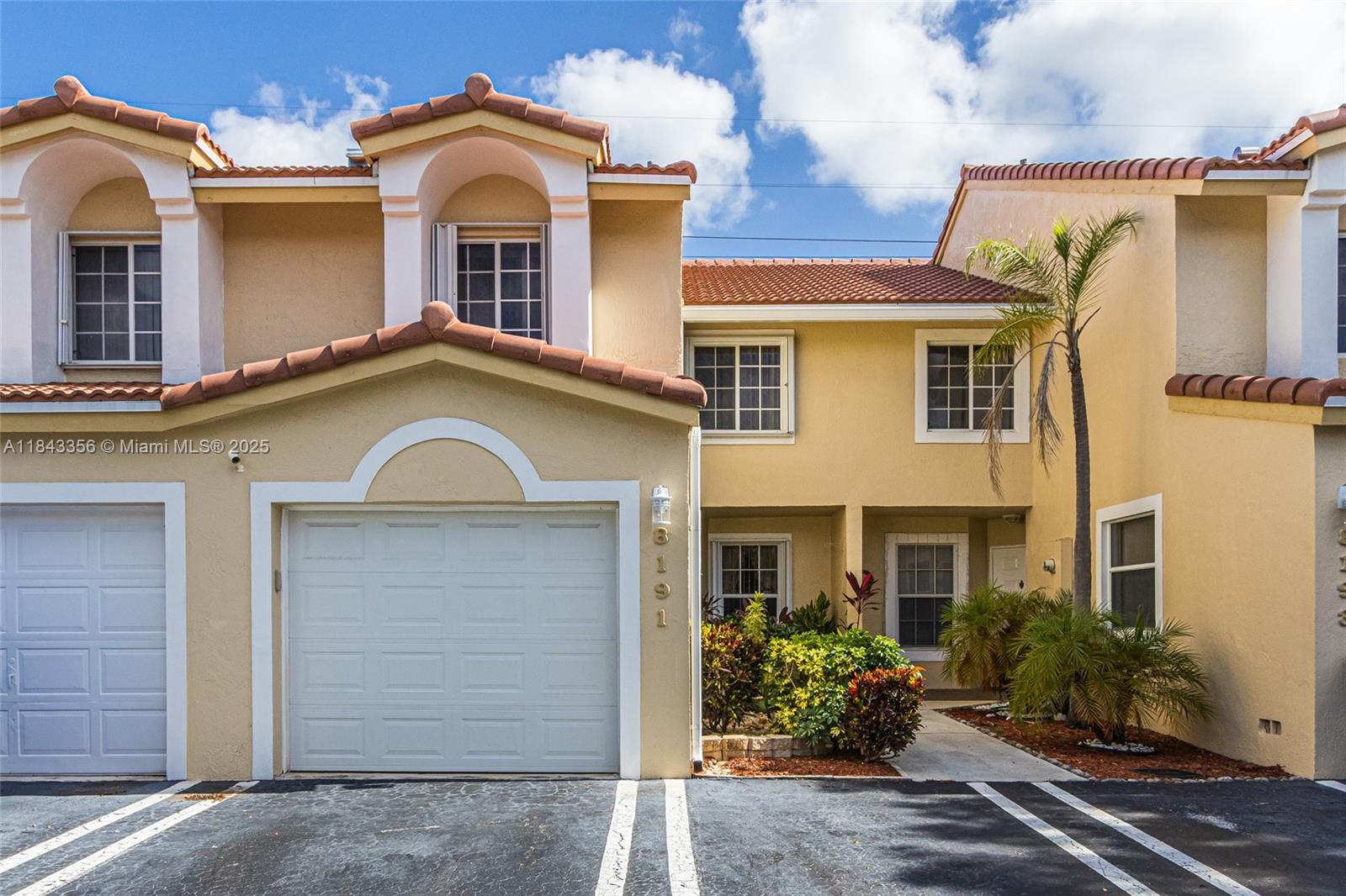 LAUREL COVE TOWNHOME - фото