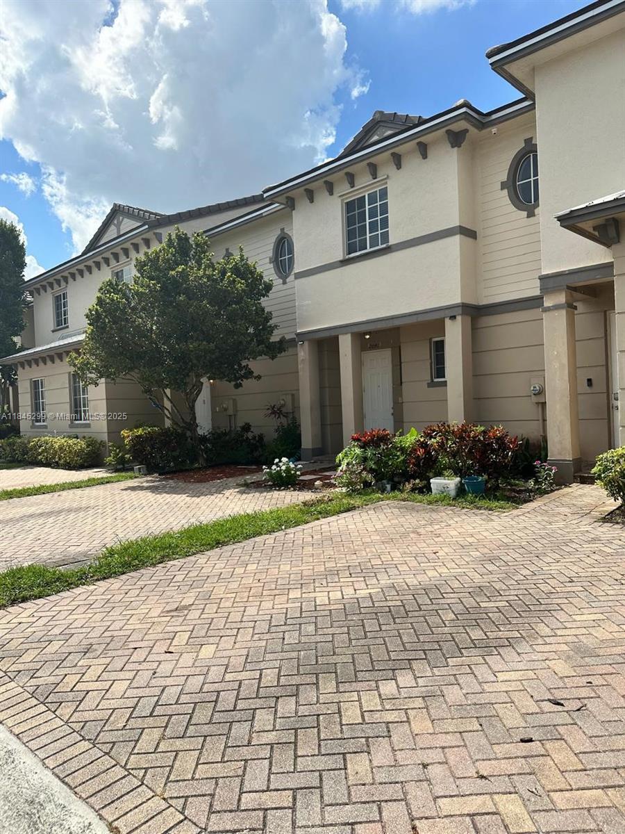 MARSH HARBOUR - фото