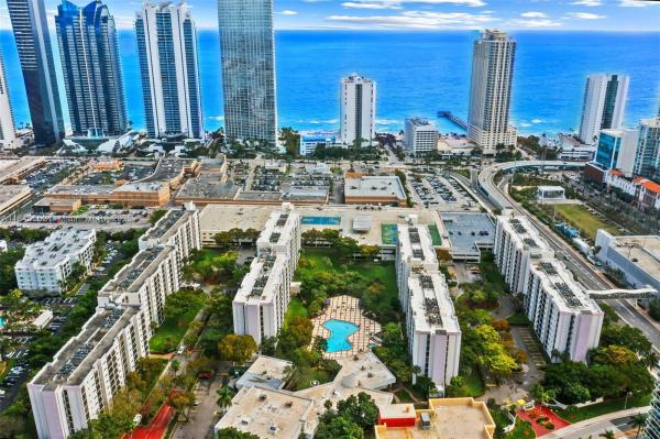 16919 N BAY RD #115, SUNNY ISLES BEACH, FL 33160