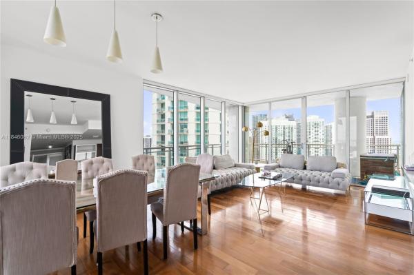 90 SW 3RD ST #3504, MIAMI, FL 33130