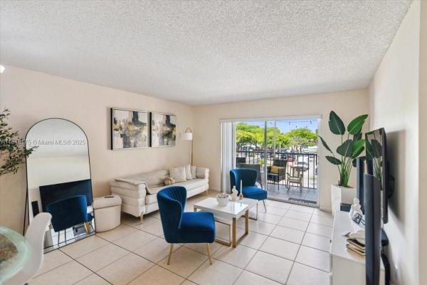 COUNTRY LANE CONDO II