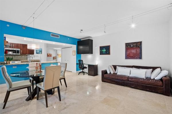 19900 E COUNTRY CLUB DR #212, AVENTURA, FL 33180