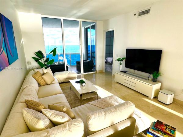 15901 COLLINS AVE #1804, SUNNY ISLES BEACH, FL 33160