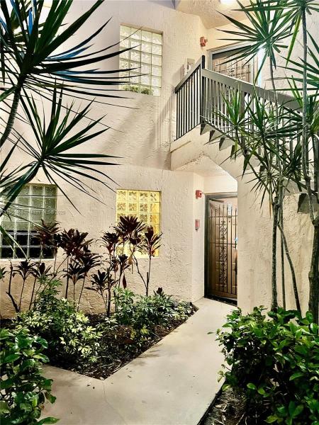 OPTIMA VILLAGE I-E CONDO