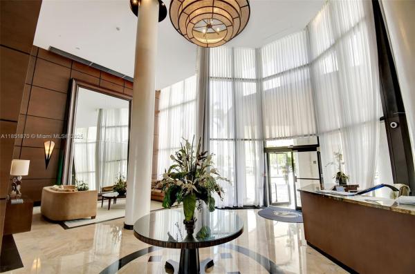 300 THREE ISLANDS BLVD #518, HALLANDALE BEACH, FL 33009