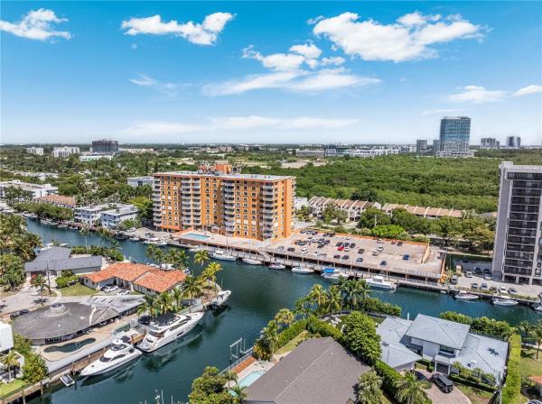 WATERSIDE TOWERS CONDO