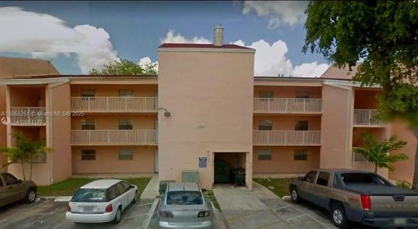 LAKE & TENNIS VILLAS PH 1