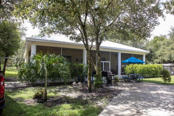 LA BELLE RANCHETTES S/D UN