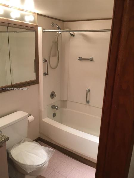 PROMENADE AT KENDALE LAKE