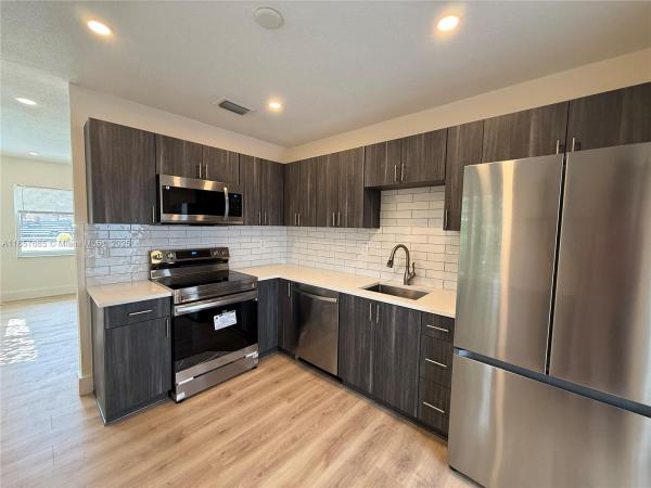 WEST END PARK AMD PL