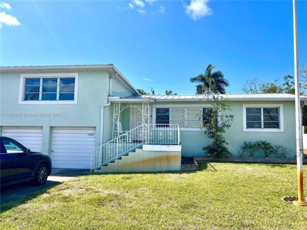 LAKE OSBORNE ESTATES