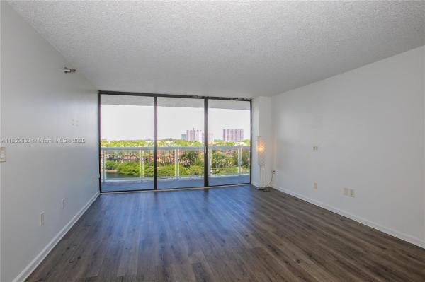 WATERVIEW CONDO