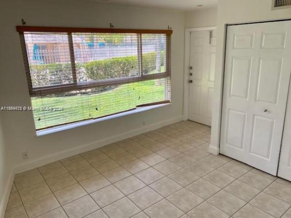 VILLAS OF MIAMI LAKES CON