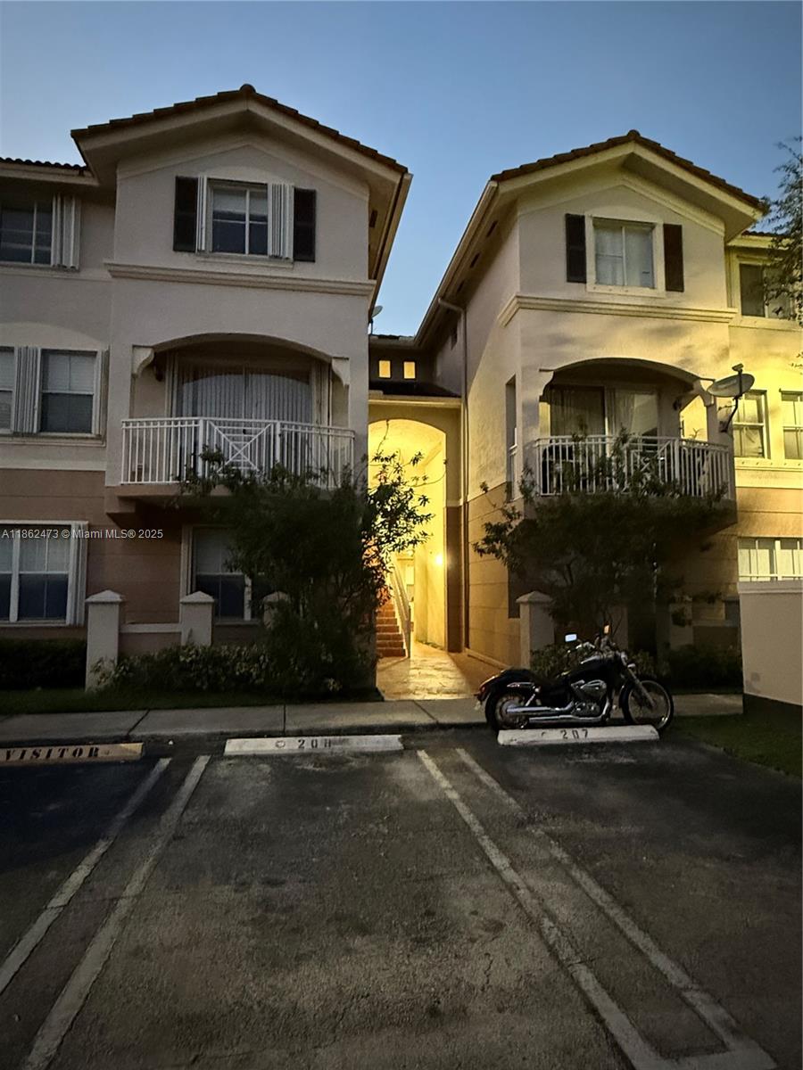 CENTURY PARK CONDO NO 2 - фото