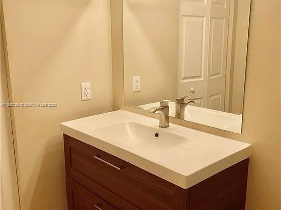 PARADISE PARK UNIT NO 2 - фото