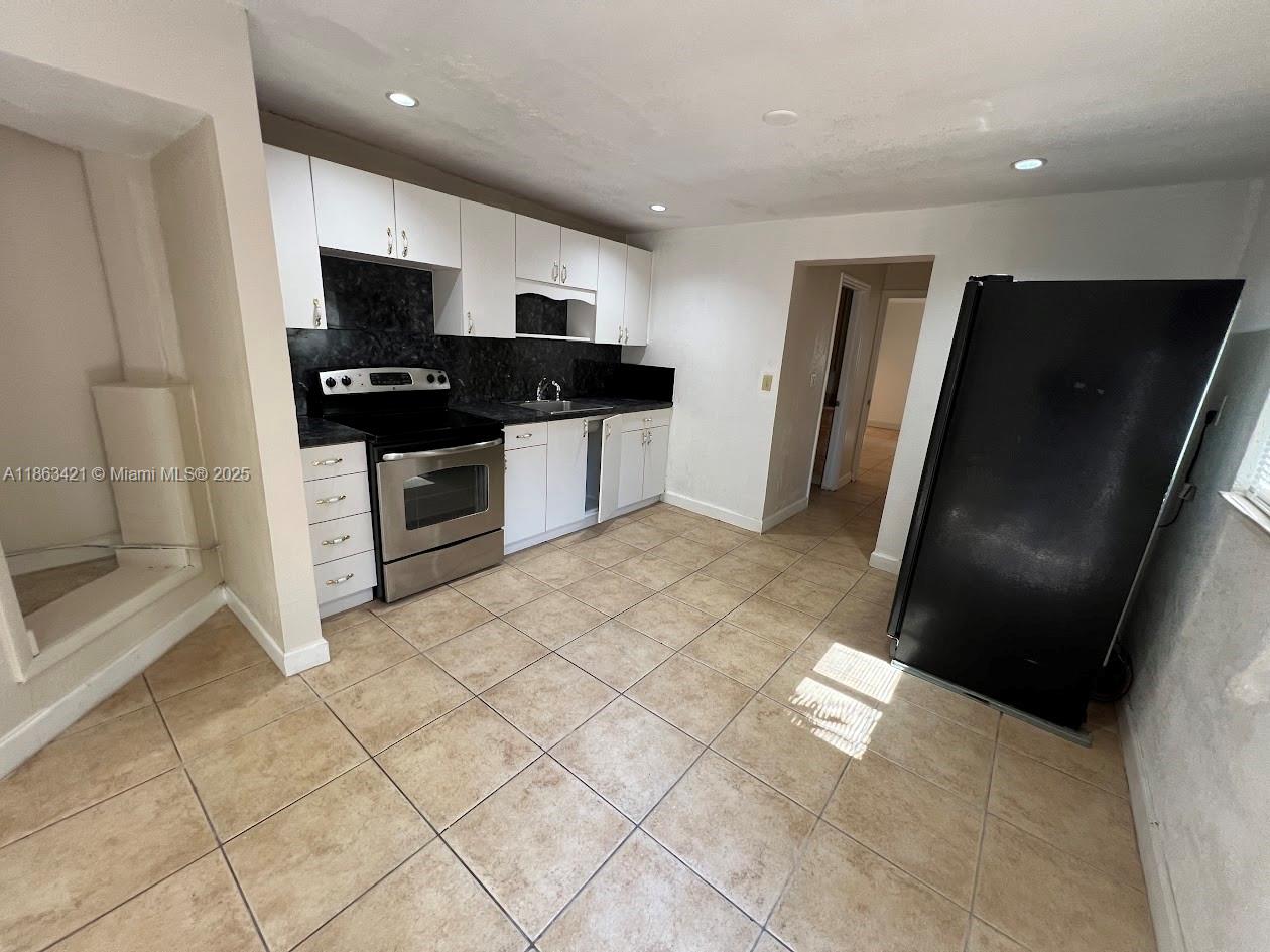 SUNSHINE MANOR - фото