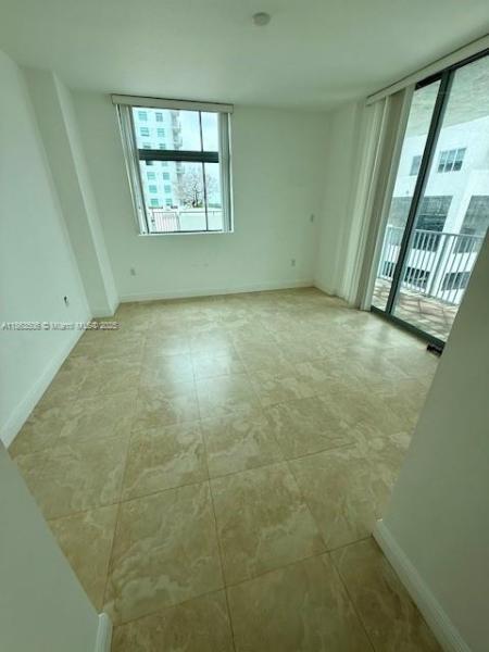 HOLLYWOOD STATION RES CON