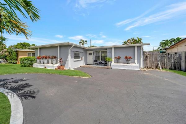 DRIFTWOOD PLAZA NO 3