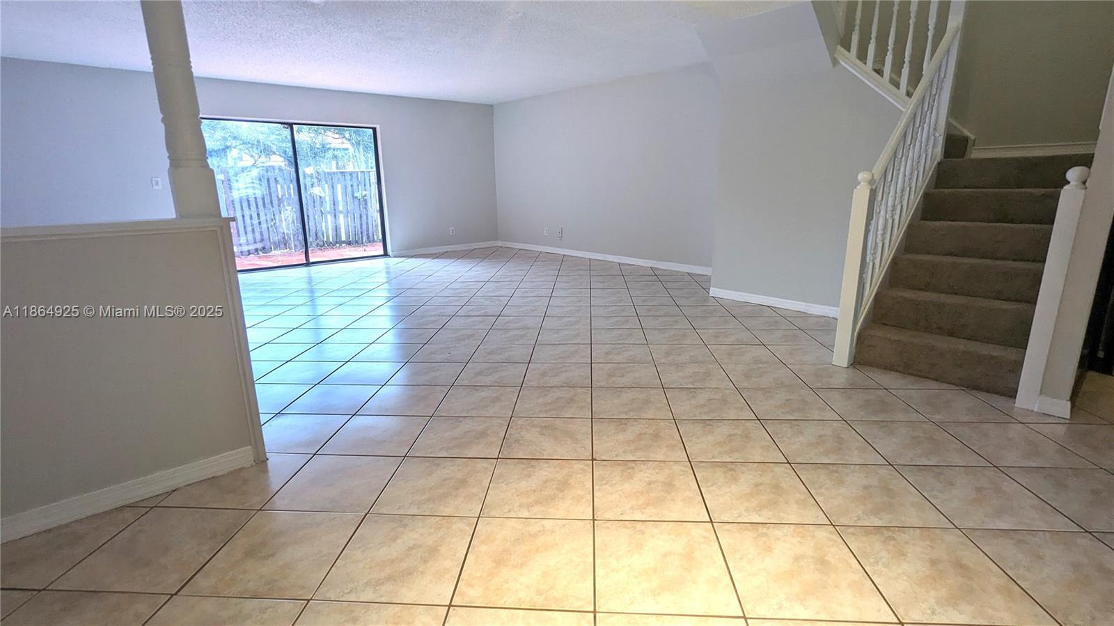 CHATEAULAINE - фото