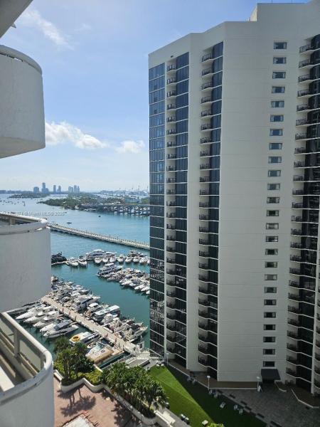 VENETIA CONDO