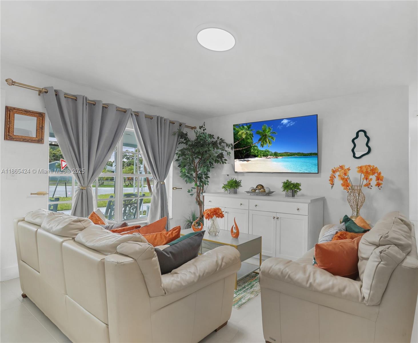 GREENLEAF - фото