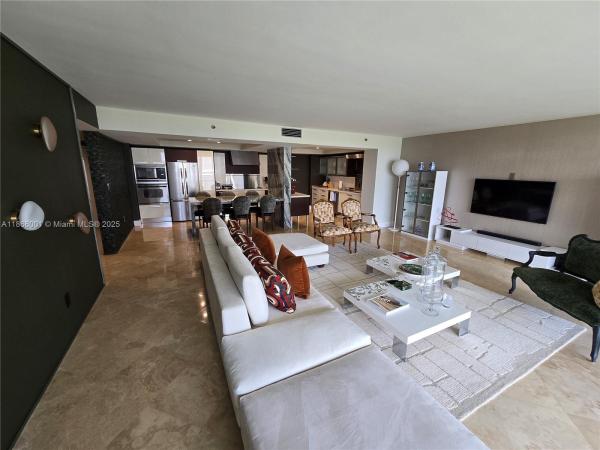 JOCKEY CLUB III CONDO