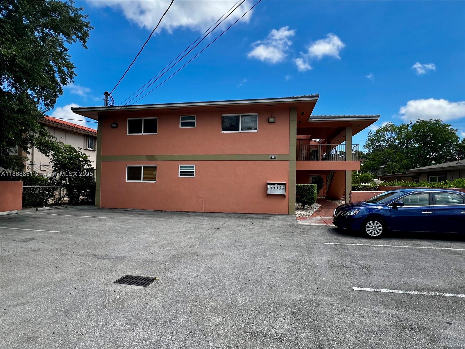 SHADY OAKS A SUB - фото